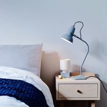 Tischlampe / modern / Gusseisen / Stahl