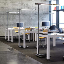 Stehleuchte / Aluminium / modern / LED