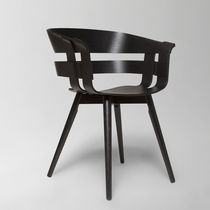 Moderner Stuhl / Holz / Metall