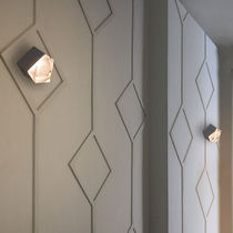 Moderne Wandleuchte / Metall / Glas / Halogen