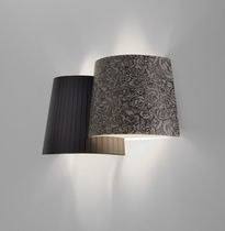 Moderne Wandleuchte / Metall / Stoff / LED