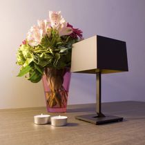 Tischlampe / Metall / modern / schwarz