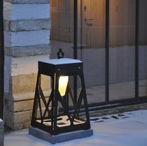 Bodenlampe / Metall / klassisch / LED