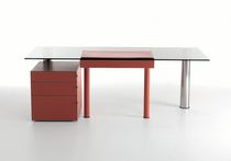 Chefschreibtisch / Glas / Leder / modern
