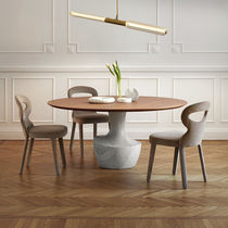 Moderner Tisch / aus Nussbaum / Glas / mit...