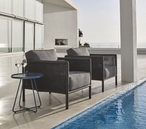 Moderner Sessel / Stoff / Aluminium / mit...