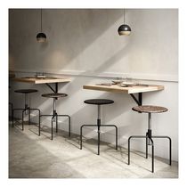 Moderner Barhocker / Recyclingkunststoff...