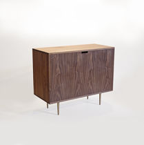Modernes Sideboard / aus Eiche / aus Nussbaum