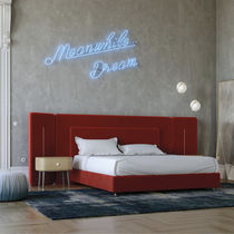 Doppelbett / modern / Polster / Kopfteil