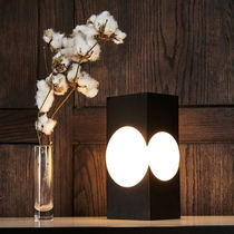 Tischlampe / modern / Messing / Glas