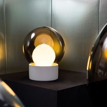 Tischlampe / Glas / Opal / modern