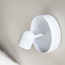 Moderne Wandleuchte / Metall / mit Glühlampe...