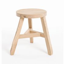 Moderner Hocker / aus Eiche / Objektmöbel...
