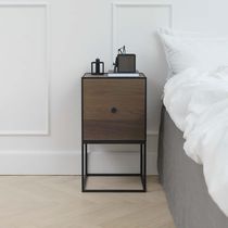 Moderner Nachttisch / aus Eiche / aus MDF...