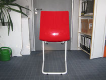 Moderner Stuhl / mit Überhang / Polypropylen