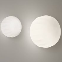 Moderne Wandleuchte / geblasenes Glas /...