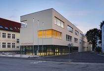 Fertigbau-Gebäude / Holz / für Schulen /...