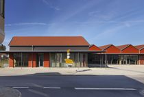 Fertigbau-Gebäude / Holz / für Schulen /...