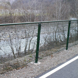 Zaun / geschweißter Maschendraht