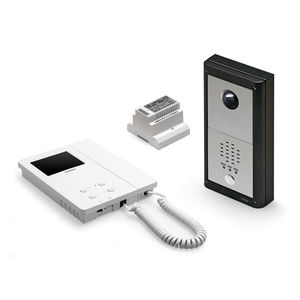 weiße Video-Türsprechanlage 1