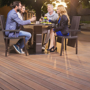 Verbundholzterrassendielen