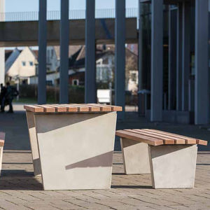 moderne Bank für den öffentlichen Raum