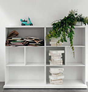 niedriges Bücherregal 1