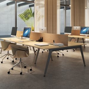 bodenstehender Schreibtisch 1