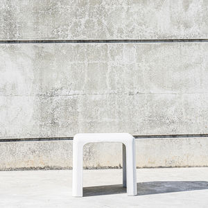 moderner Hocker 1