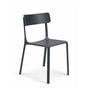 moderner Stuhl 1
