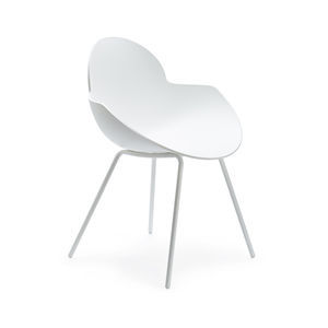 moderner Stuhl 1