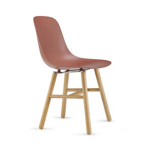 moderner Stuhl 1