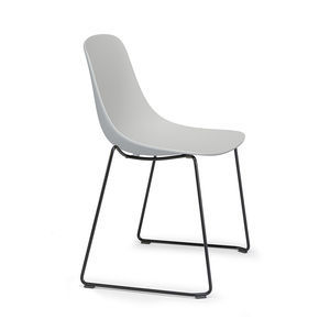 moderner Stuhl 1