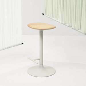 moderner Hocker 1