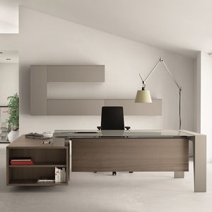 Chefschreibtisch 1