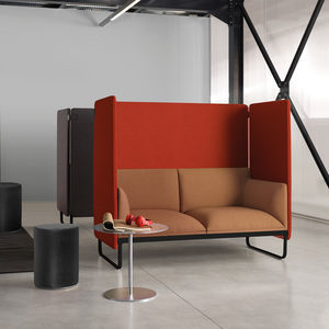 braunes Sofa