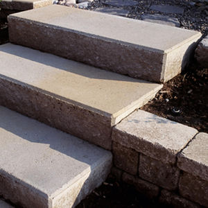Betonstufe 1
