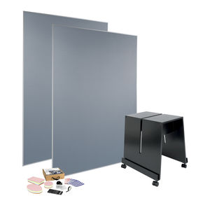 Pintafel / bodenstehend / mobil / mit Accessoires