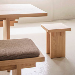 moderner Hocker