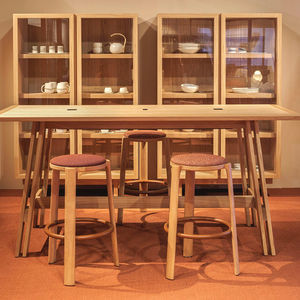 moderner Hocker