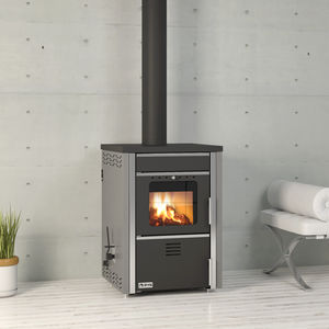 Wasserführender Kaminofen / Holz 1