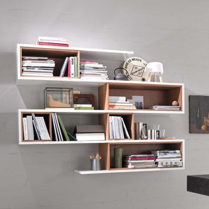 wandmontiertes Regal / modern / lackiertes Holz