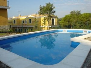 einteiliges Schwimmbecken
