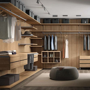 moderner begehbarer Kleiderschrank 1