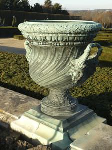 Stil-Vase / Bronze / handgefertigt