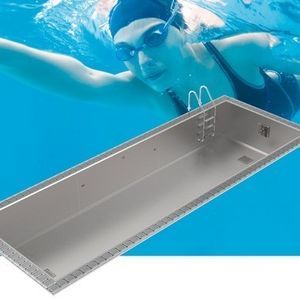 Überlaufschwimmbecken