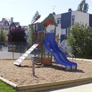 Kunststoff-Spielplatzgerät 1