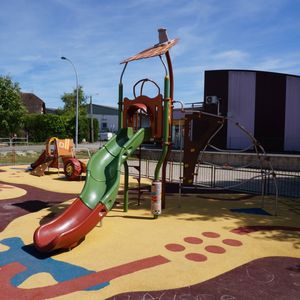 Kunststoff-Spielplatzgerät 1