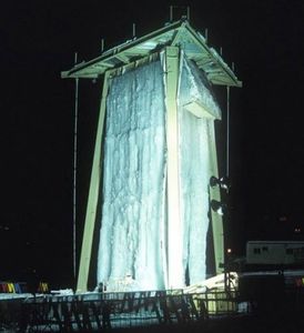 festinstallierte Kletterwand