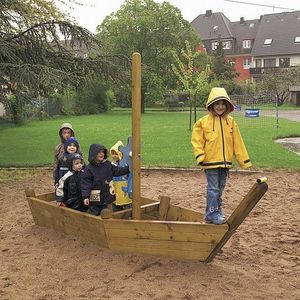 Holz-Spielplatzgerät 1